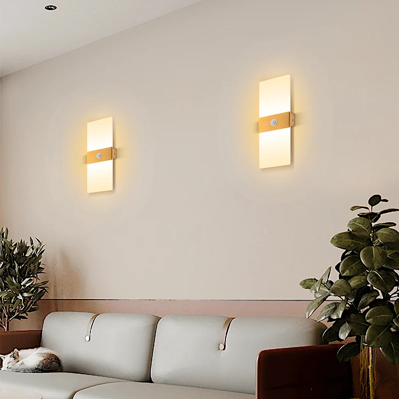 Motion Sensor Wall Lamp – Aluminum & Acrylic Sconce for Corridor, Entrance & Porch.