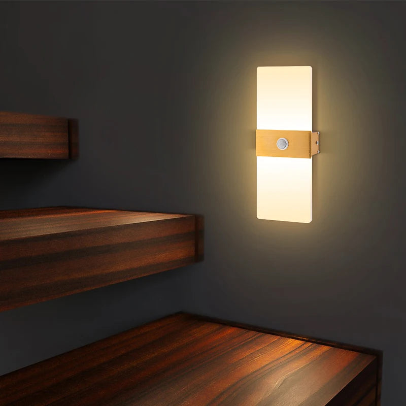 Motion Sensor Wall Lamp – Aluminum & Acrylic Sconce for Corridor, Entrance & Porch.